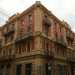 Palazzo Alberotanza in via Imbriani ad angolo con via Bozzi. Di color rosso porpora e giallino senape fu costruito tra il 1918 e il 1920